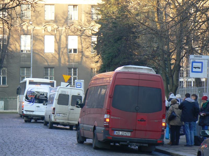 2013 12 Dworzec minibusow3
