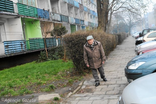 2013 12 Wspólna akcja mieszkańców bloku przy ul. Przestrzennej i radnych