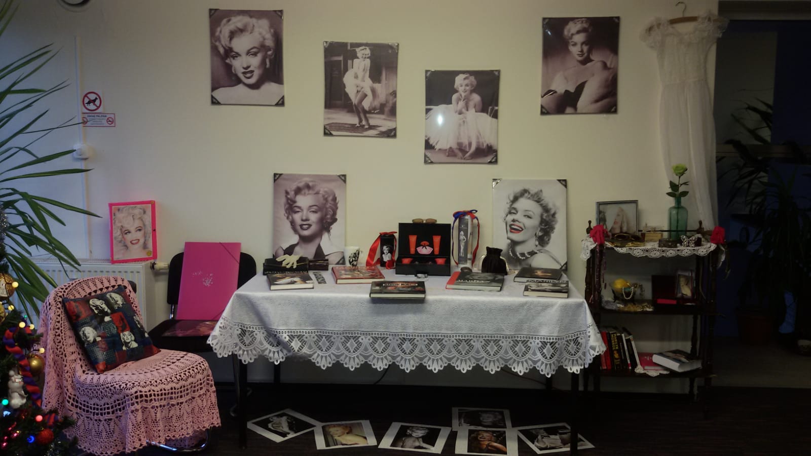 PHOTO 1