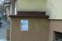 Czy kandydaci, którzy klejem przyklejają swoje plakaty na elewacjach budynków będą dbać o porządek w mieście?
